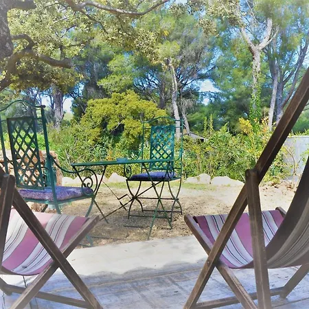 Les Pieds Tanques - D'hotes - Calanque A Pieds